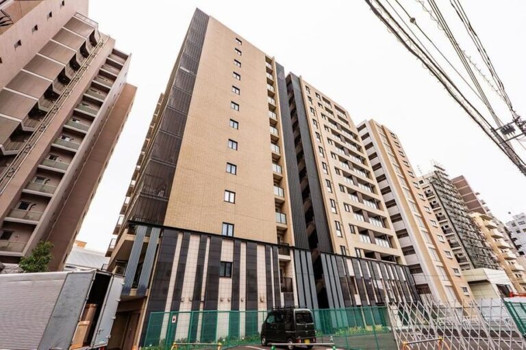 ジオ新宿若松町 gallery image